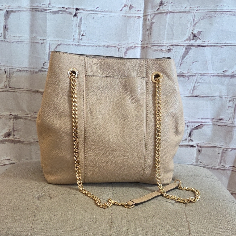 Michael Kors Cream Shoulder Bag with Gold Accents - Picture 4 of 10